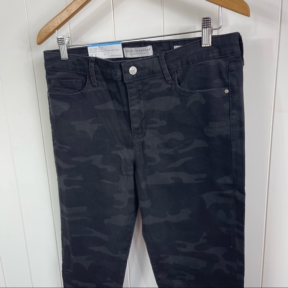 𝅺nwt Blue Camo Skinny Jeans Size 10 - Picture 2 of 6